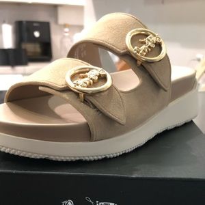 Gable suede sandal troupe never worn